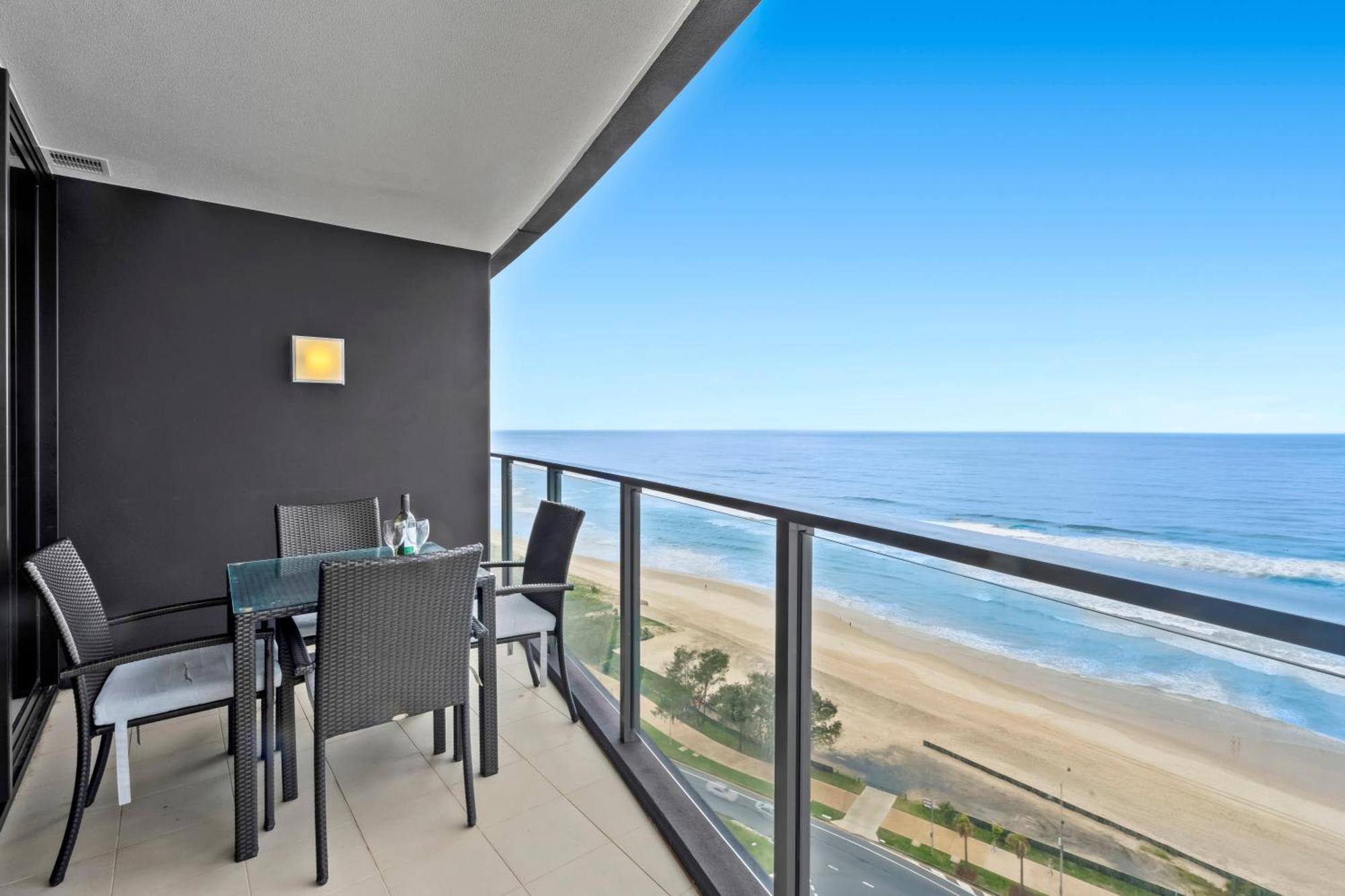 Апартаменти Rhapsody Surfers Paradise Beachfront Sleeps 6 - Optimise Bnb Голд-Кост Екстер'єр фото